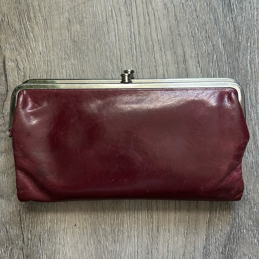 Hobo International Lauren clutch Wallet - burgundy